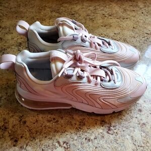 Nike Air Max 270 React Eng Women's Size 7.5